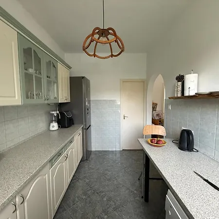 Chill & Pool Retreat Almadi アパート *