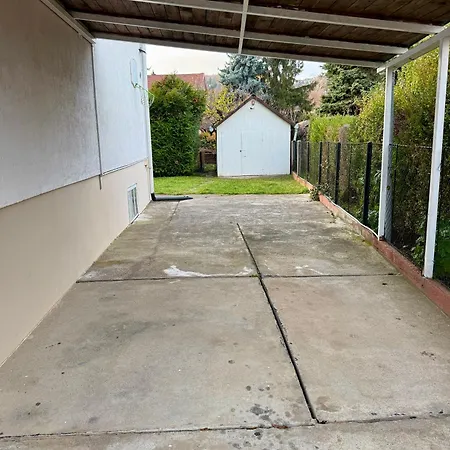 Apartment Chill & Pool Retreat Almadi Balatonalmadi