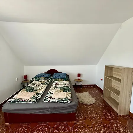 Chill & Pool Retreat Almadi Apartment