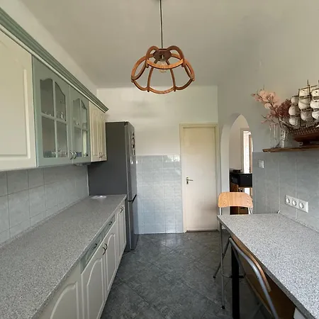 Apartment Chill & Pool Retreat Almadi Balatonalmadi