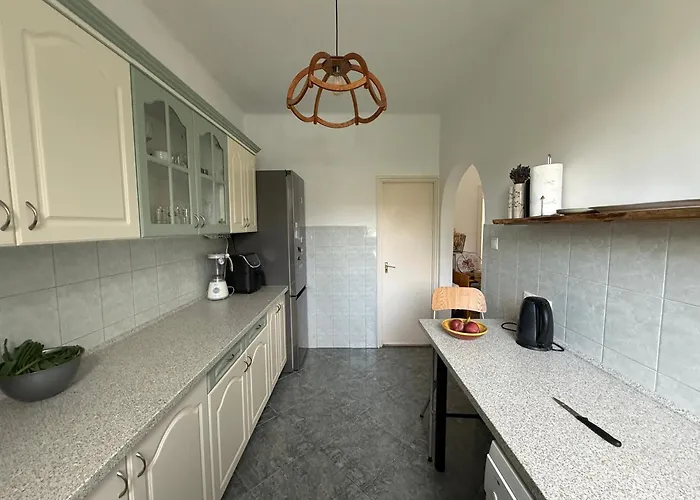 Chill & Pool Retreat Almadi 아파트 *