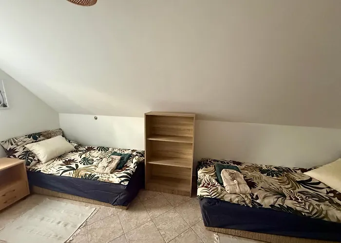 Apartment Chill & Pool Retreat Almadi